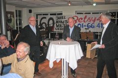 Karsten, Norbert, Betsy, Heinrich und Lupo freuen sich über einen Scherz.