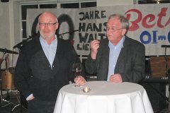 Heinrich Löwer (re.) singt das Loblied auf Hans-Walter 