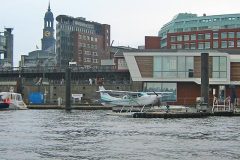 ...dann sogar ein Flugzeug... 